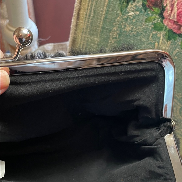BlackVintage  Faux Fur Frame Clutch with Silver chain strap - Picture 5 of 8